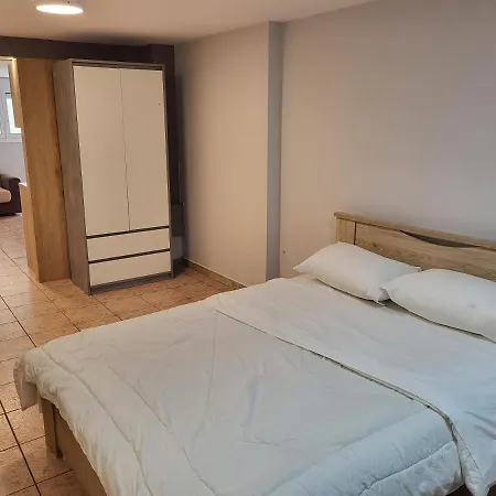 Urban Studio Apartment *